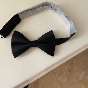 Elegant Black Bow Tie